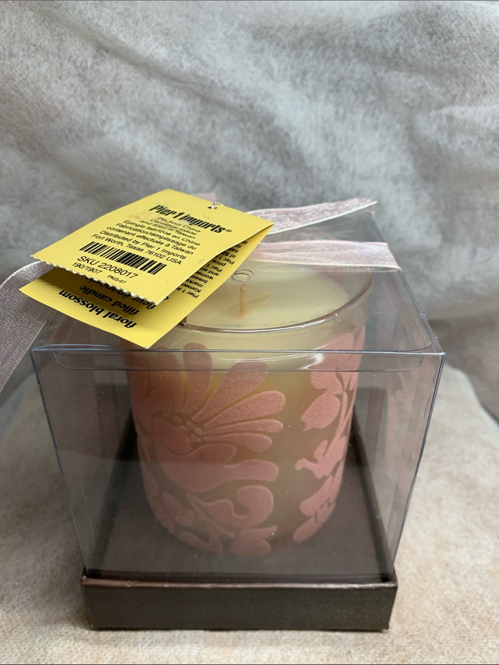 Pier 1 Imports Susan G Komen Floral Blossom Cream Candle With Breast Cancer Pin